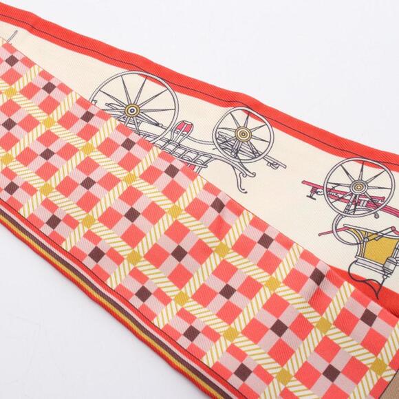 HERMES Cream Silk Scarf - Picture 4 of 4